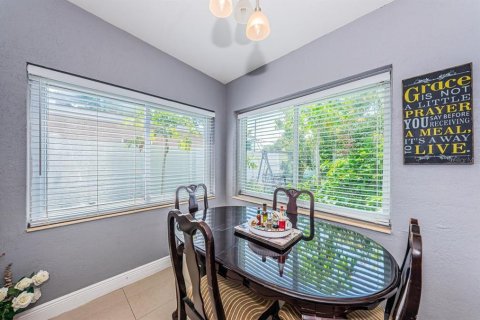 Casa en venta en Saint Petersburg, Florida, 2 dormitorios, 105.91 m2 № 1836942 - foto 11