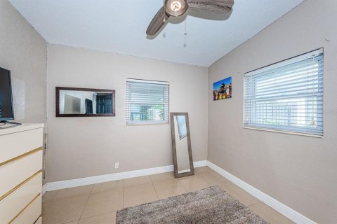 Casa en venta en Saint Petersburg, Florida, 2 dormitorios, 105.91 m2 № 1836942 - foto 21