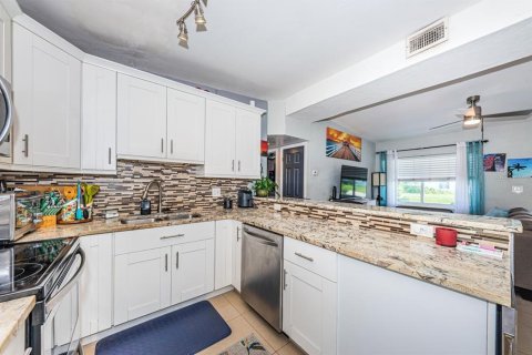 Casa en venta en Saint Petersburg, Florida, 2 dormitorios, 105.91 m2 № 1836942 - foto 17