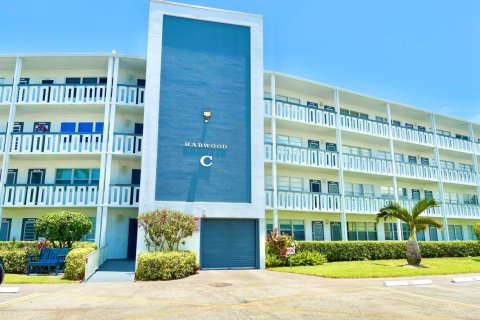 Condo in Deerfield Beach, Florida, 1 bedroom  № 2178197 - photo 18