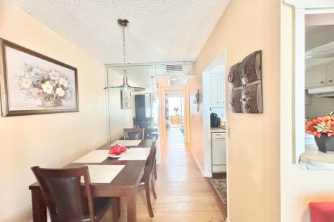 Condo in Deerfield Beach, Florida, 1 bedroom  № 2178197 - photo 10