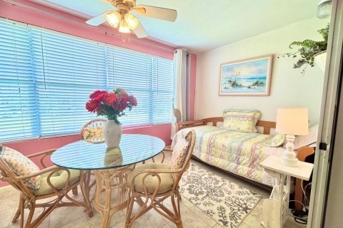Condo in Deerfield Beach, Florida, 1 bedroom  № 2178197 - photo 16