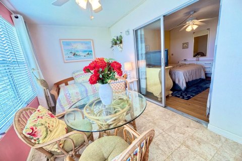 Condo in Deerfield Beach, Florida, 1 bedroom  № 2178197 - photo 15