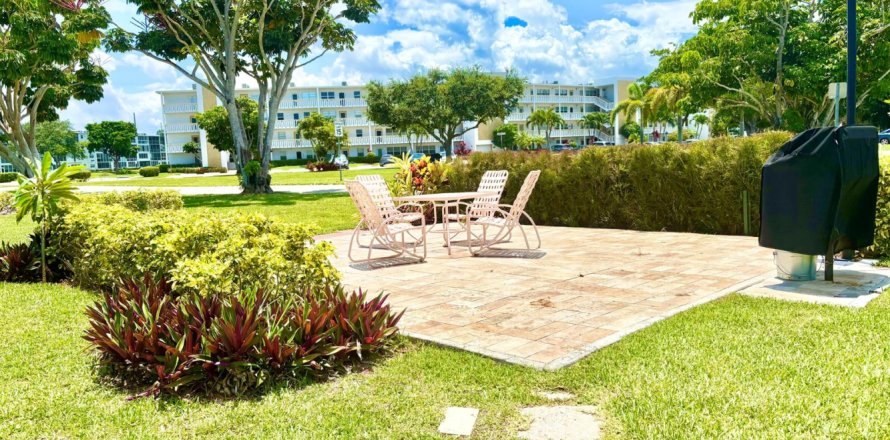 Condo in Deerfield Beach, Florida, 1 bedroom  № 2178197