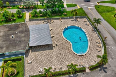 Condo in Deerfield Beach, Florida, 1 bedroom  № 2178197 - photo 25
