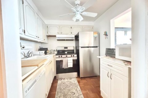 Condo in Deerfield Beach, Florida, 1 bedroom  № 2178197 - photo 9
