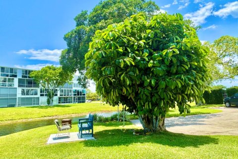 Condo in Deerfield Beach, Florida, 1 bedroom  № 2178197 - photo 20