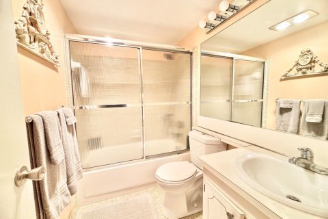 Condo in Deerfield Beach, Florida, 1 bedroom  № 2178197 - photo 11