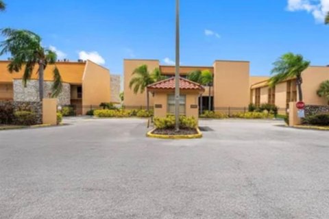Apartamento en alquiler en Tampa, Florida, 1 dormitorio, 54.44 m2 № 1905321 - foto 1