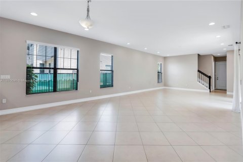 House in Cooper City, Florida 5 bedrooms, 352.84 sq.m. № 1777586 - photo 15