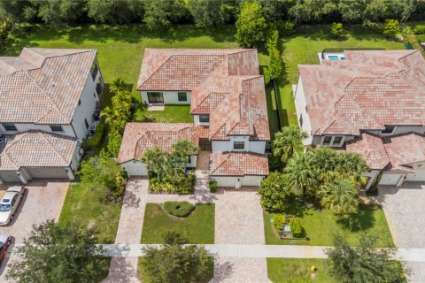 House in Cooper City, Florida 5 bedrooms, 352.84 sq.m. № 1777586 - photo 2