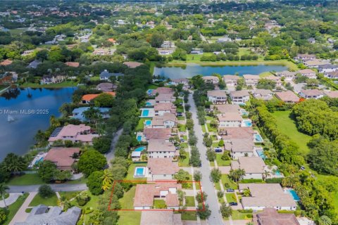 House in Cooper City, Florida 5 bedrooms, 352.84 sq.m. № 1777586 - photo 3