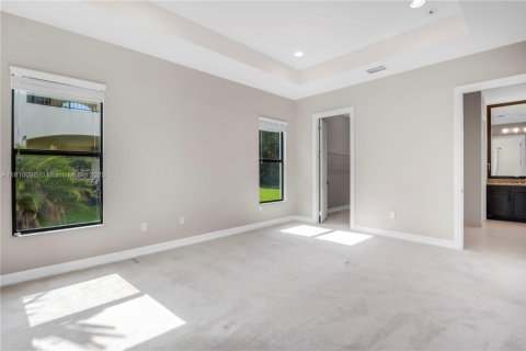 House in Cooper City, Florida 5 bedrooms, 352.84 sq.m. № 1777586 - photo 25