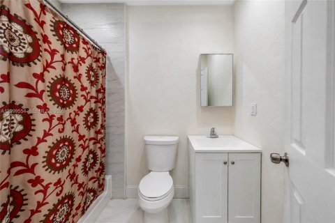 Immobilier commercial à vendre à Miami, Floride: 177.81 m2 № 2397501 - photo 17