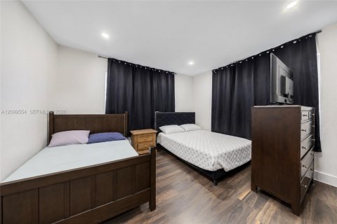 Immobilier commercial à vendre à Miami, Floride: 177.81 m2 № 2397501 - photo 30