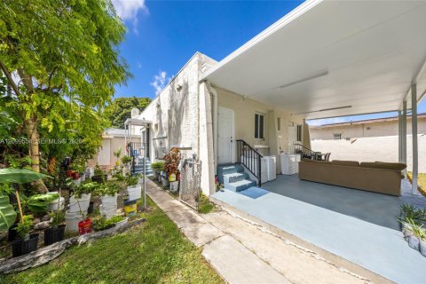 Immobilier commercial à vendre à Miami, Floride: 177.81 m2 № 2397501 - photo 21