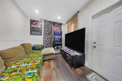 Immobilier commercial à vendre à Miami, Floride: 177.81 m2 № 2397501 - photo 13
