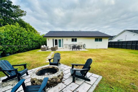 Casa en venta en Miami, Florida, 3 dormitorios, 175.68 m2 № 1972122 - foto 25