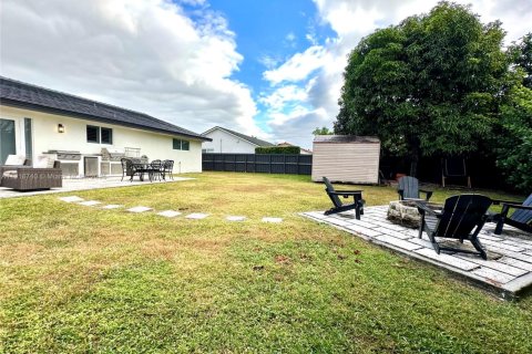 Casa en venta en Miami, Florida, 3 dormitorios, 175.68 m2 № 1972122 - foto 30