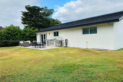 Casa en venta en Miami, Florida, 3 dormitorios, 175.68 m2 № 1972122 - foto 26