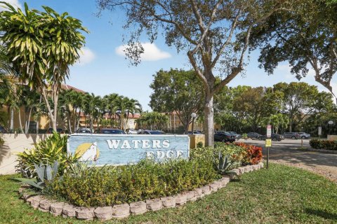 Condominio en venta en Coral Springs, Florida, 2 dormitorios, 78.04 m2 № 2245452 - foto 2