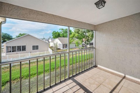 Condo in New Port Richey, Florida, 2 bedrooms № 2203228 - photo 24
