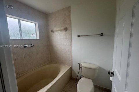 Купить виллу или дом в Майами, Флорида 4 спальни, 150.13м2, № 2005740 - фото 23