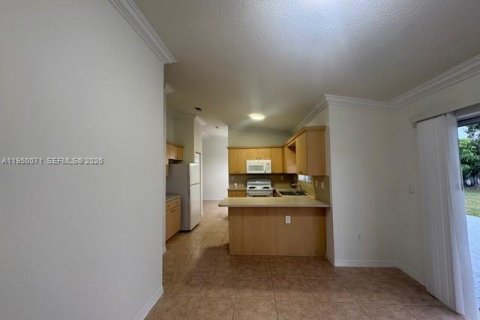 Купить виллу или дом в Майами, Флорида 4 спальни, 150.13м2, № 2005740 - фото 12