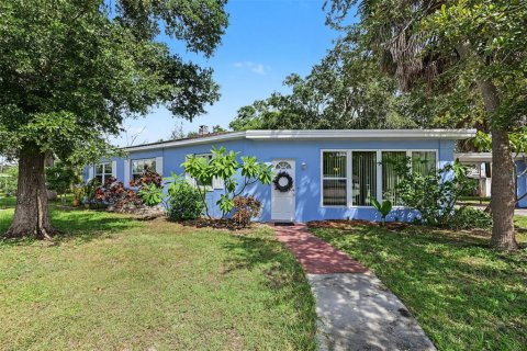 Casa en Saint Petersburg, Florida 3 dormitorios, 133.04 m2 № 2381044