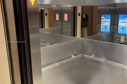 Снять в аренду кондоминиум в Майами-Бич, Флорида 1 спальня, 82.68м2, № 2035071 - фото 7