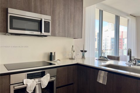 Condominio en venta en Miami, Florida, 2 dormitorios, 117.52 m2 № 1939490 - foto 10