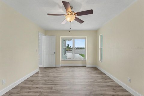 Villa ou maison à vendre à New Port Richey, Floride: 3 chambres, 203.27 m2 № 2149818 - photo 27