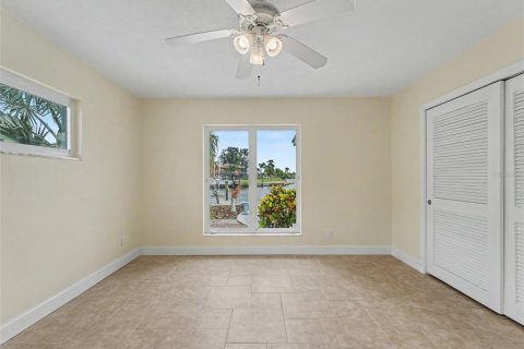 Villa ou maison à vendre à New Port Richey, Floride: 3 chambres, 203.27 m2 № 2149818 - photo 24
