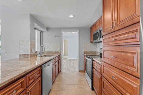 Villa ou maison à vendre à New Port Richey, Floride: 3 chambres, 203.27 m2 № 2149818 - photo 11