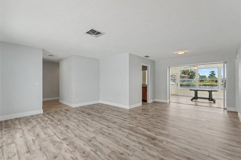 Villa ou maison à vendre à New Port Richey, Floride: 3 chambres, 203.27 m2 № 2149818 - photo 26