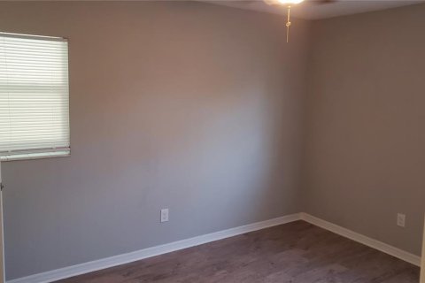 House in Winter Park, Florida 4 bedrooms, 158.03 sq.m. № 2198810 - photo 11