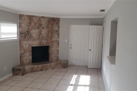 House in Winter Park, Florida 4 bedrooms, 158.03 sq.m. № 2198810 - photo 6