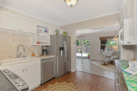 Villa ou maison à vendre à Englewood, Floride: 2 chambres, 127.28 m2 № 1900171 - photo 30