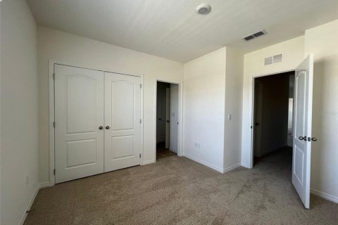 Townhouse in Davenport, Florida 3 bedrooms, 168.15 sq.m. № 1881064 - photo 10