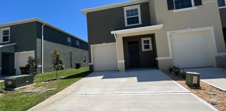 Townhouse in Davenport, Florida 3 bedrooms, 168.15 sq.m. № 1881064