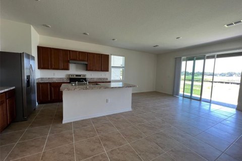 Townhouse in Davenport, Florida 3 bedrooms, 168.15 sq.m. № 1881064 - photo 6