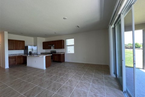 Townhouse in Davenport, Florida 3 bedrooms, 168.15 sq.m. № 1881064 - photo 7