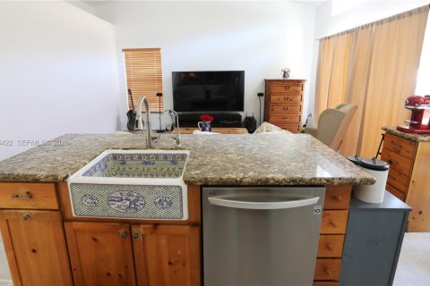 Купить виллу или дом в Мирамар, Флорида 4 спальни, № 2028205 - фото 13