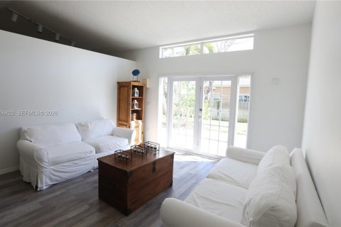 Купить виллу или дом в Мирамар, Флорида 4 спальни, № 2028205 - фото 7