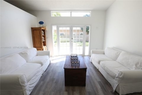 Купить виллу или дом в Мирамар, Флорида 4 спальни, № 2028205 - фото 9