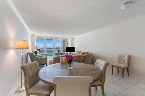 Снять в аренду кондоминиум в Форт-Лодердейл, Флорида 1 спальня, 103.03м2, № 1965801 - фото 5