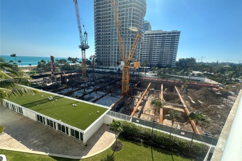 Condominio en venta en Bal Harbour, Florida, 2 dormitorios, 98.1 m2 № 2020900 - foto 3