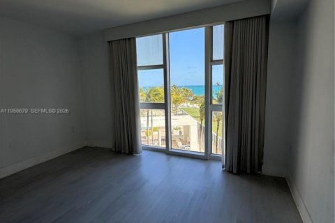 Condominio en venta en Bal Harbour, Florida, 2 dormitorios, 98.1 m2 № 2020900 - foto 6