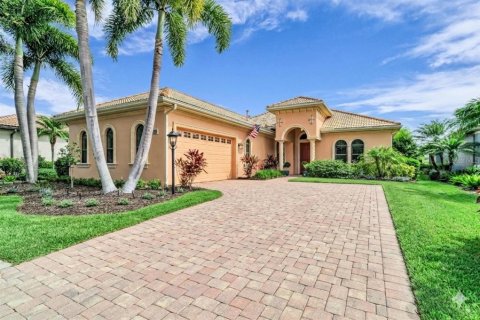 Villa ou maison à Lakewood Ranch, Floride 2 chambres, 216.09 m2 № 2094673