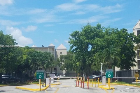 Condominio en alquiler en Doral, Florida, 2 dormitorios, 92.16 m2 № 2068632 - foto 16